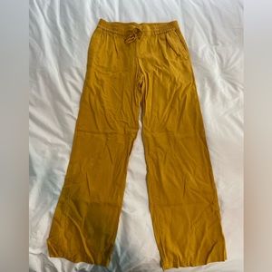 Flowy pants, in great condition